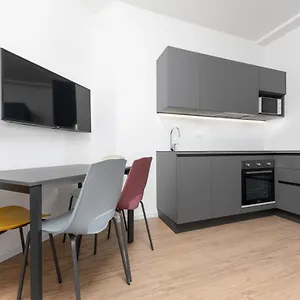 Apartament Casa Da Mirabello, Mediolan